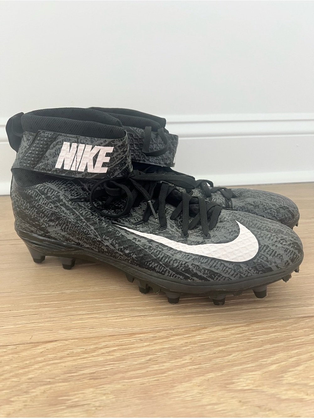 Nike Lunarbeast Elite TD Ground Quake Molded Football Cleats Men Size US 11.5